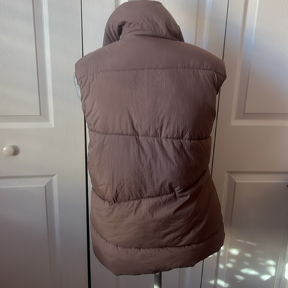Zara Taupe puff vest - Picture 3 of 7